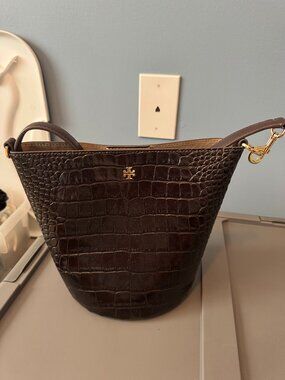 Tory Burch, Bucket Bag, Dark Mahogany, NWOT